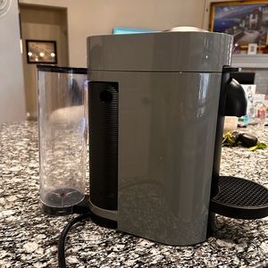 Nespresso DeLonghi Vetro Plus Deluxe silver Coffee Maker